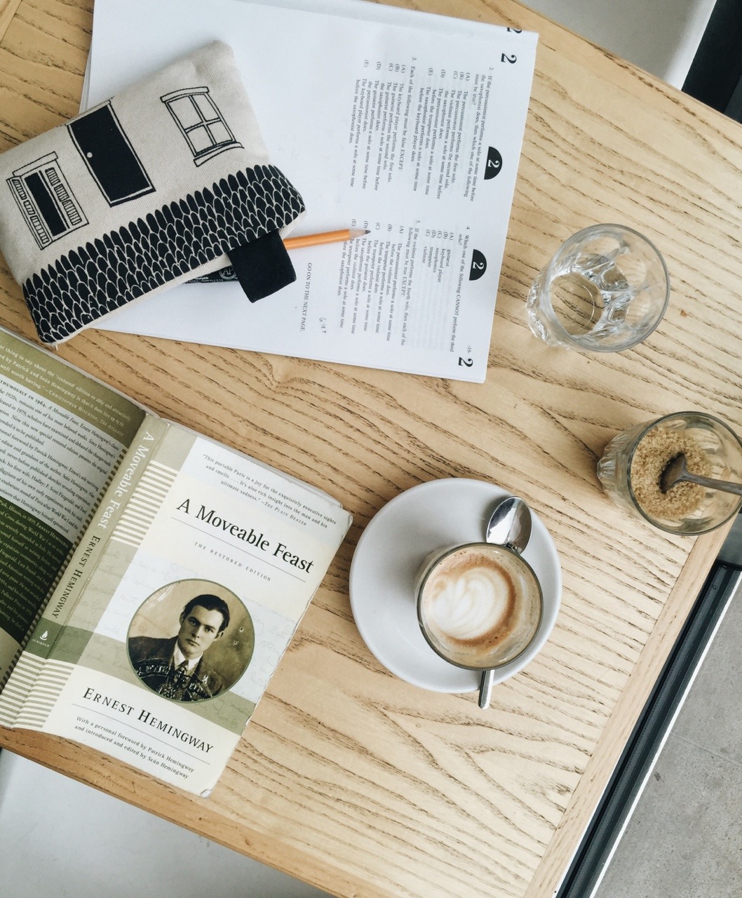 triflingthing:Haunting Toronto’s coffee houses all week