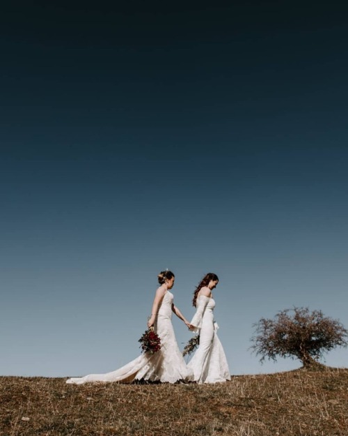 dancingwithherweddings: Emma &amp; Jo ♥ These two married in Wanaka, NZ. They flew via he