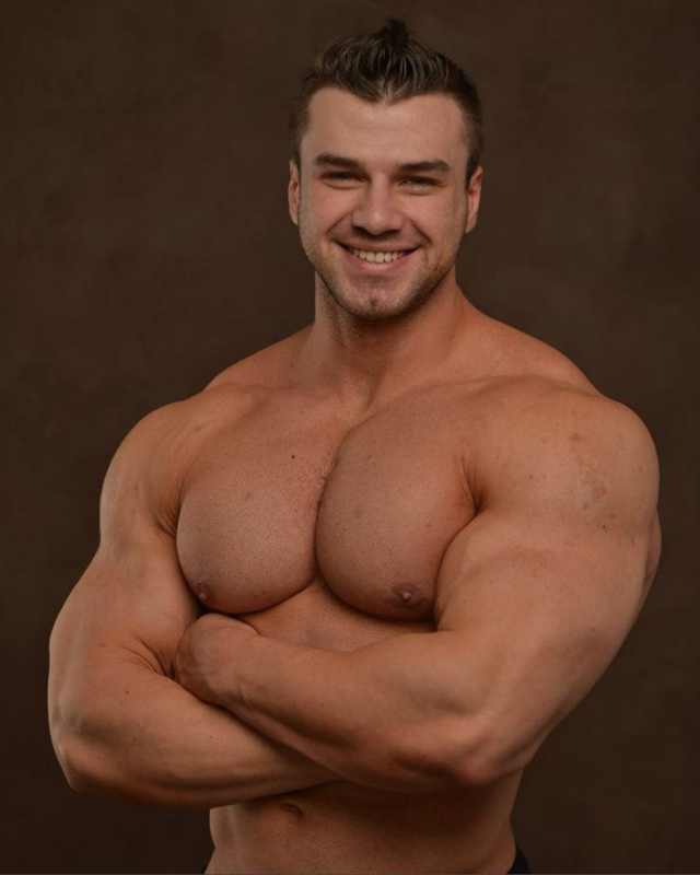 Hot Musclular Dudes