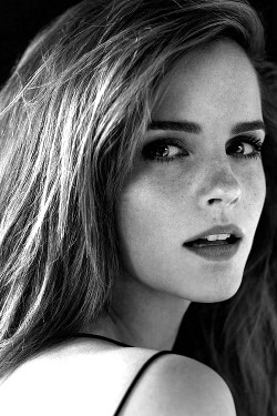 emmawatsonupdates:  Emma Watson by Andrea