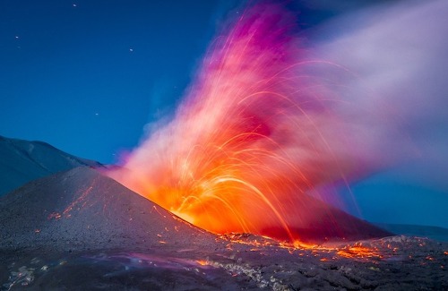 sonjabarbaric:Francisco Negroni, Volcano Eruption