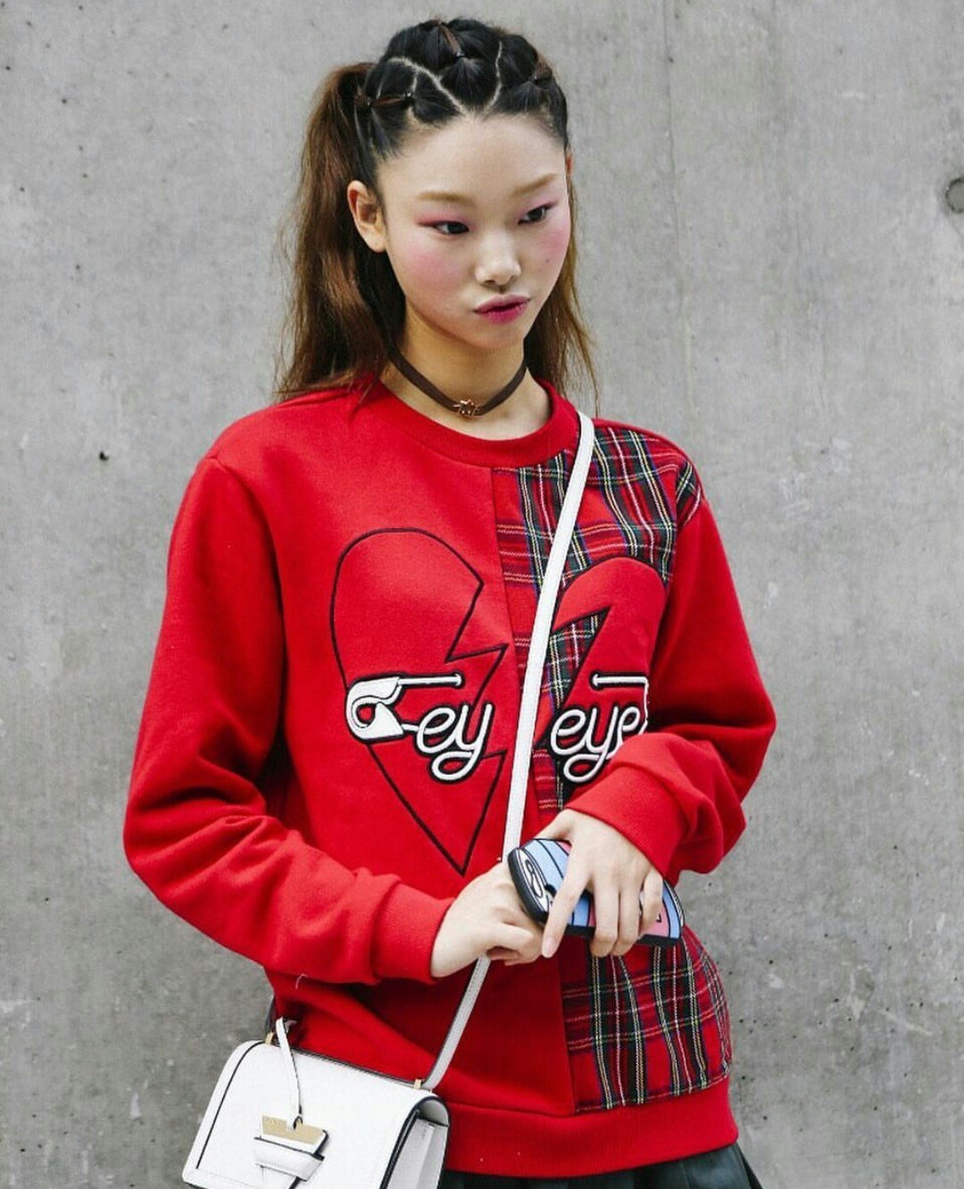 vivianefashion: Seoul Fashion Week - Street Fashion   Follow VF for more !!! 