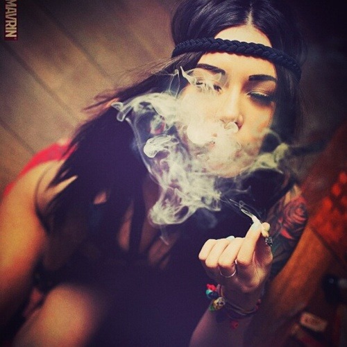 theneckbreakers:  where the finest people on tumblr unite and break necks. 