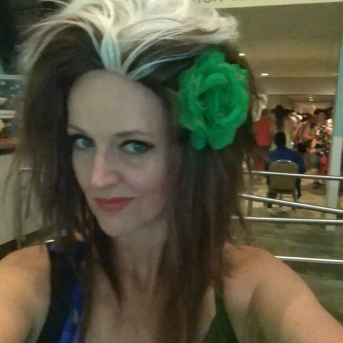 #Latergram of my last minute pinup Rogue for Pinups by the Pool #dragoncon2018  www.instagra