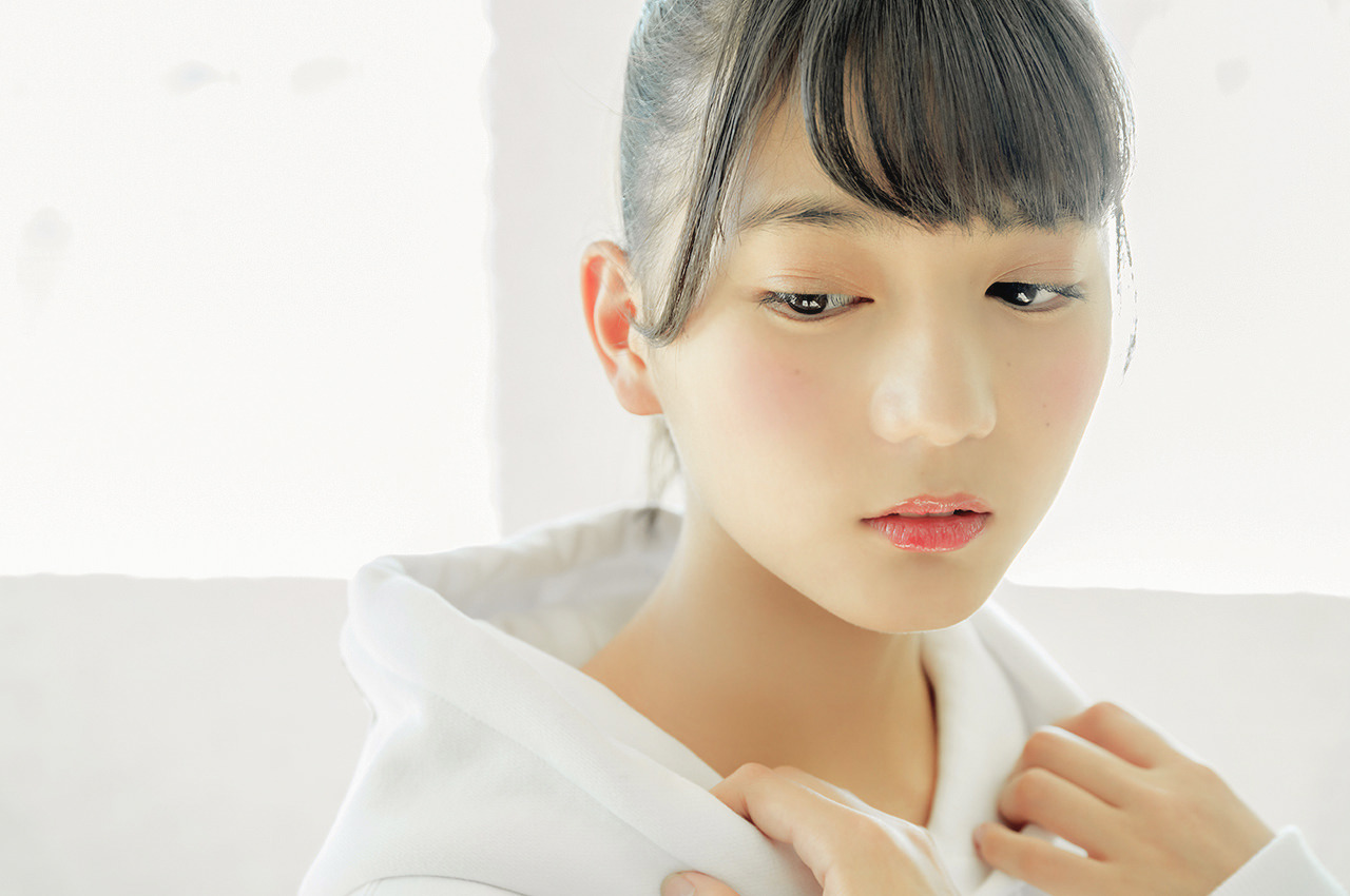 sakamichipost46:  U18 zero 小坂菜緒 1HUSTLE PRESS OFFICIAL WEB SITE 2018.02.09 の画像を色調変更など