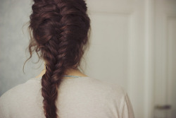 defies:  french fishtail braid by lintuphotographie on Flickr. 