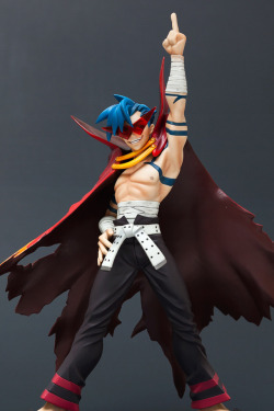 nendoroidoftheday: Today’s scale figure of the day is: Uplark’s 1/8 Kamina from  天元突破グレンラガン  /  Tengen Toppa Gurren-Lagann 