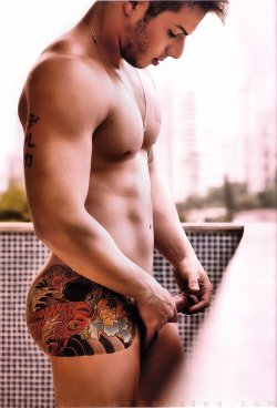 homopower:  I love his tattoos! 