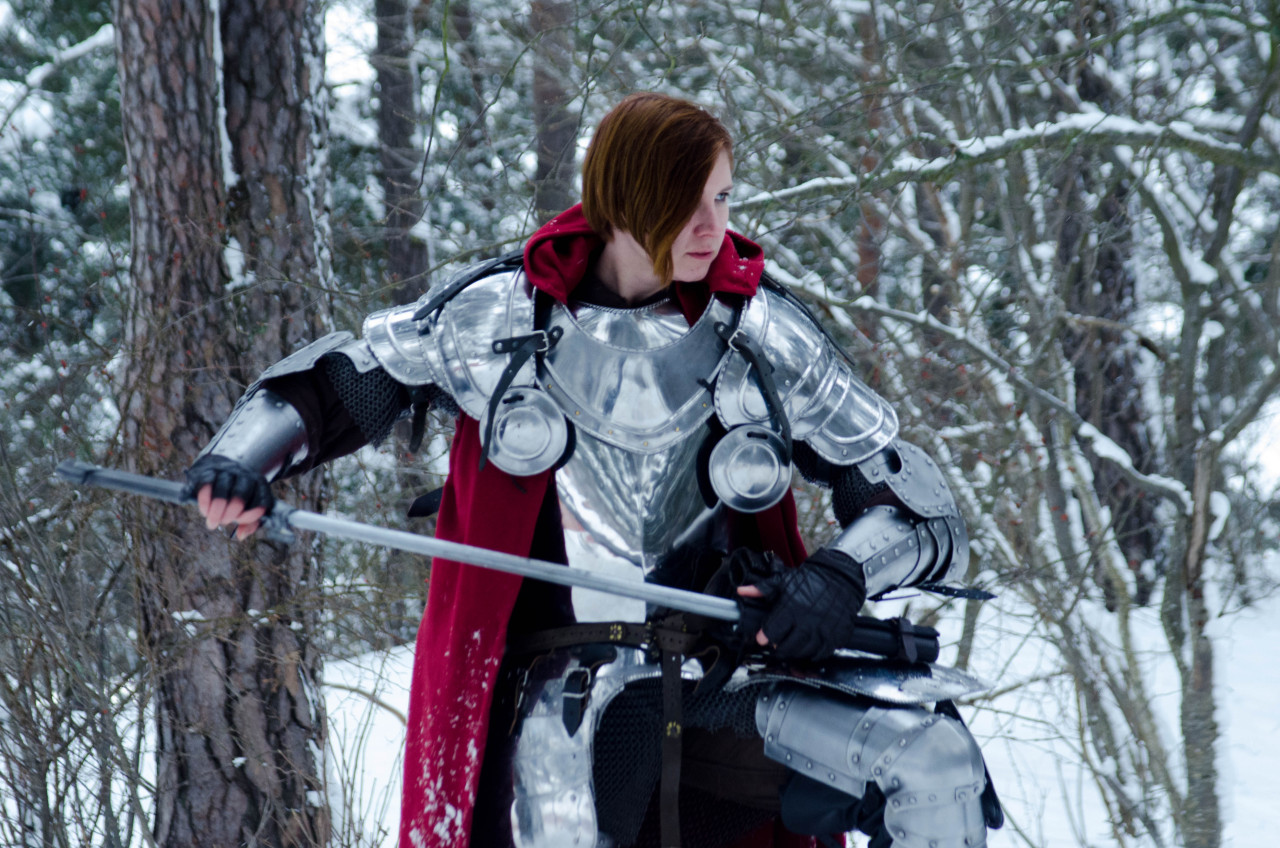 nerailwayartist:  vidrig:  My friend was kind enough to lend me his suit of armor,