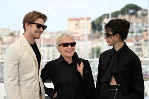 to-need-somebody:Joe Alwyn, Claire Denis, and Margaret Qualley at the Stars at Noon photo call.