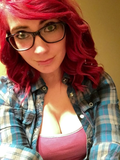 blunttcuntt:  I took some selfies in your bathroom 🙌😁 bigdealwhocares