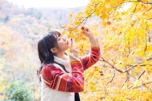 奈良未遥まとめ (インスタ転載)さんのツイート: #奈良未遥 2018.11.24 t.co/tu4MTyoH5Y ロケ生写真 オフショット …紅葉 #NGT48 #ロケ