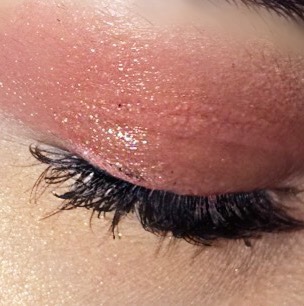 prettymouthshut:I tried out that lipgloss for eyeshadow look and it’s hella cute.