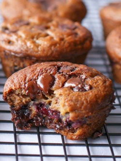 chocolateguru:  Banana and Blueberry Chocolate