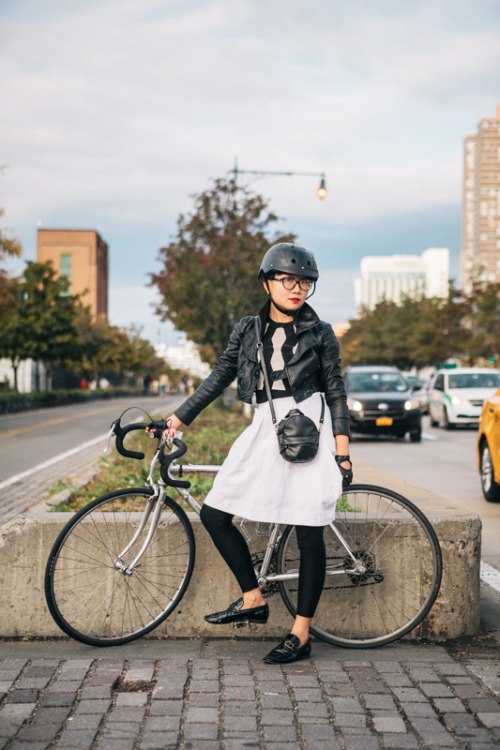 preferredmode:A study in black and white: @vajiajia, photographed with her @vitusbikes along the Hud