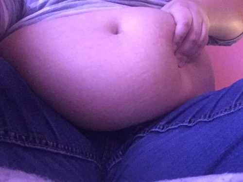 foodieaddiction:My belly is so heavy to lift up  Fatty fat fat