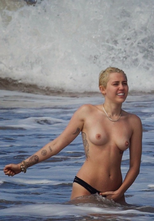 awekmelayucinaindia: sedap sebenarnya miley nie, tapi tulah, video tiada