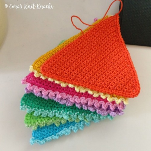 corasknitknacks: Year of yarn - April 3rd - WIPWToday I’m working on a bright project again. T