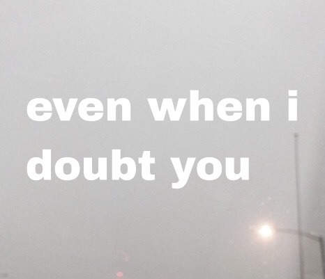 blurryyfxce:  twenty one pilots // Doubt