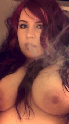 reddlr-gonewildcurvy:  I just (f)eel like topless selfies are an important part of any balanced day! 
