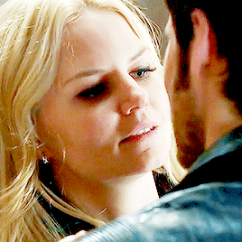 swanshope:  Killian + initiating kisses in 4A↳ requested by ceaselesslyinlove