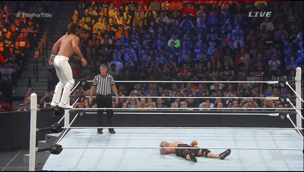strictlywrestling:  Picture perfect frog splash! 