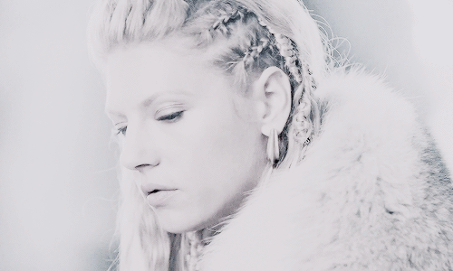Lagertha // Vikings - Season 3 Trailer