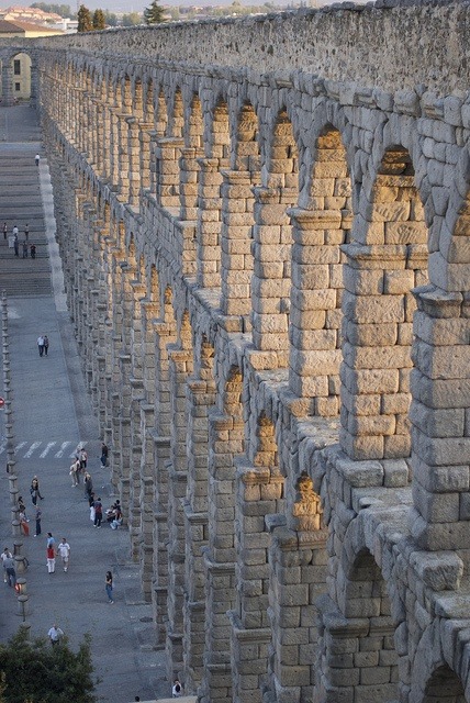 cristimoise:Aqueduct of Segovia.The Aqueduct of Segovia  is a Roman aqueduct and one of the most sig