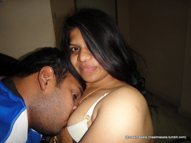 maalmasala:  Desi dever pressing his bhabhi’s big milky boobs n enjoying every