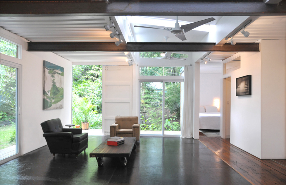 travelingtacoma: Add a garden on the roof and it’s perfect 