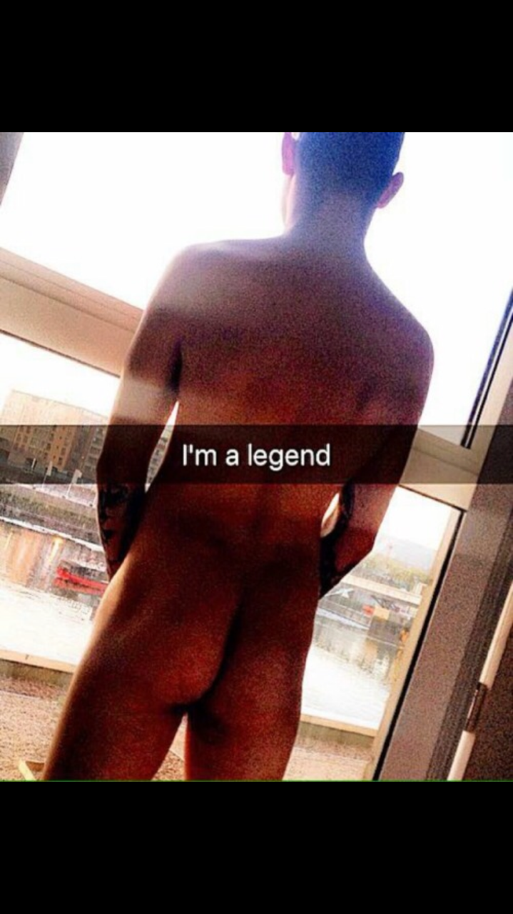 derrylads:Hot belfast boy! Nathan 21 foitballer, tatooed n very hot cock! 