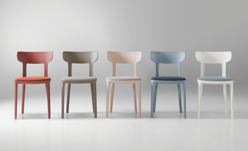 “Queue” stack chair designed by Claus Breinholt for Bernhardt