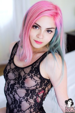 sglovexxx:  Satin Suicide in Crystalized