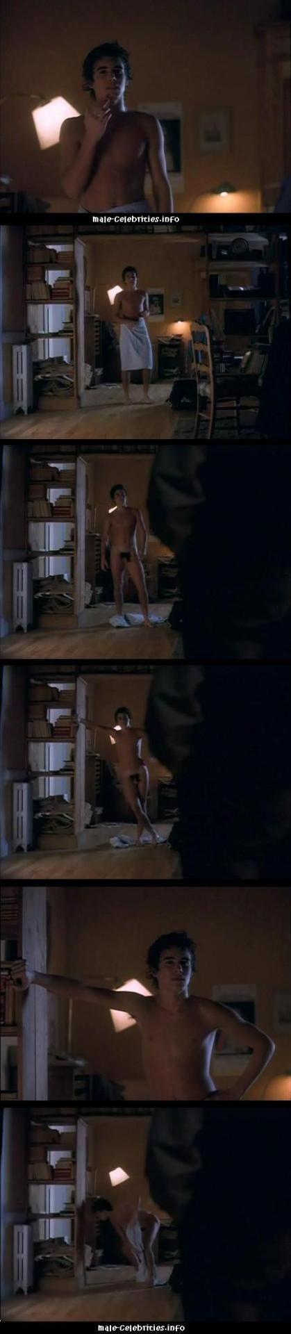 realcelebritynakedman:  Nicolás Cabre  Follow me: http://realcelebritynakedman.tumblr.com/