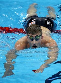 malesportsbooty:British Olympic swimmer Adam Peaty