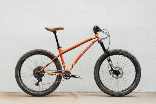 strange-measure:  Tom’s Super Shreddy Stinner One-Off 26+ Hardtail – Kyle Kelley アクティブに乗るなら、やっぱり26+。