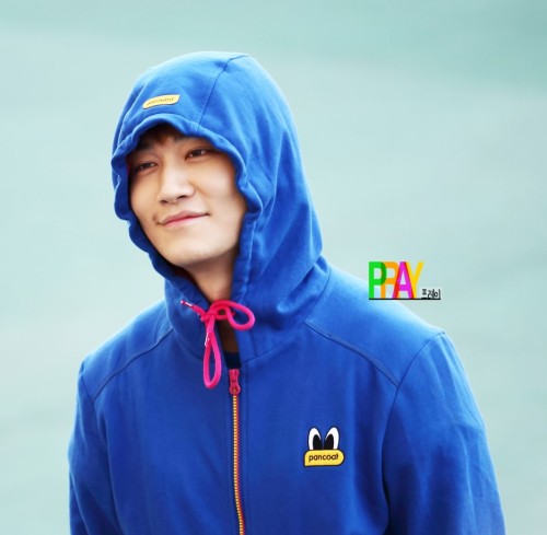 ukisspress: 130903 Idol Star Athletic ChampionshipsCR:PrayDo Not Edit