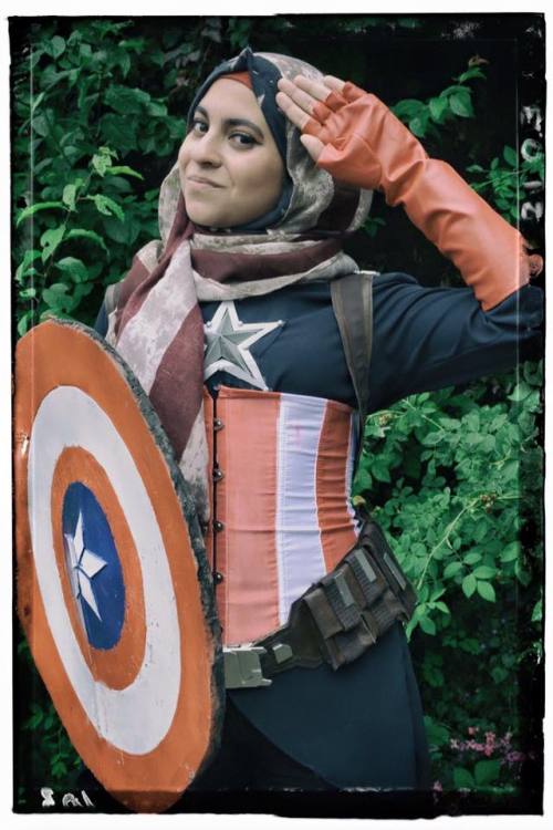 falconmemes:speciesofleastconcern:profeminist:“My upgraded fem Captain America cosplay, shot and edi