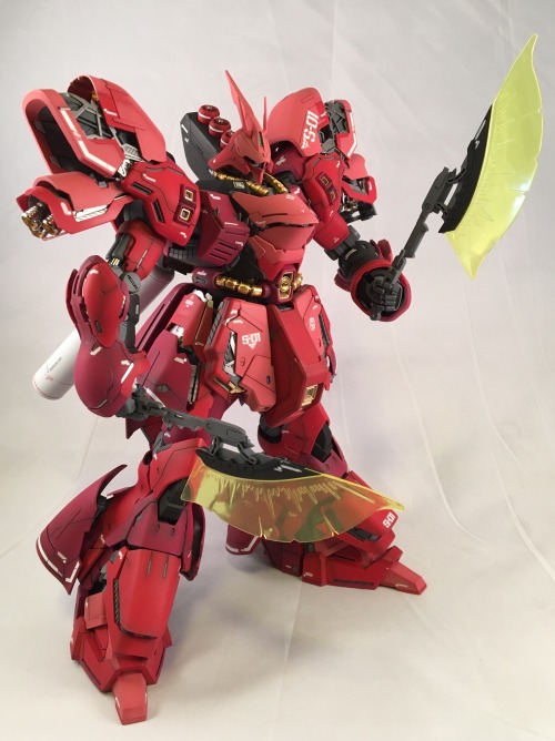 hadokn:1/100 Sazabi Ver. Ka This kit took me six months to build. I painted with Mr Color paints and