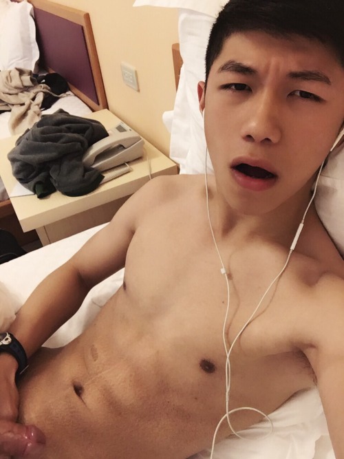 hkboy504: speedo1123:台灣帥弟 淫樣