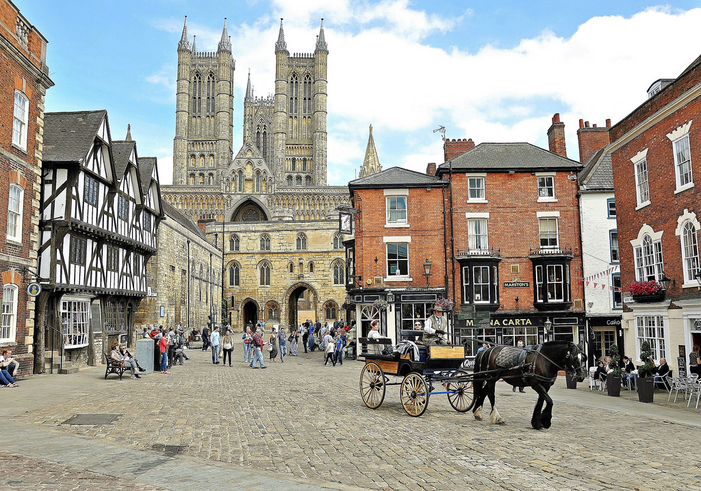ohmybritain:  Lincoln by benbobjr on Flickr 