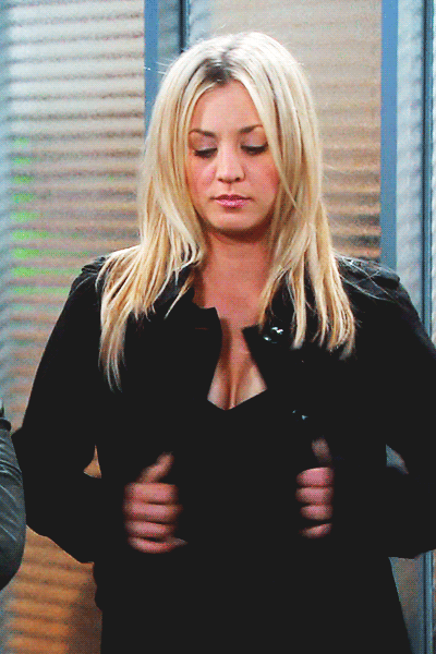 sexaycelebs: Kaley Cuoco measurements- 5'6 126 35-24-36 (hourglass) with a very curvy 32C!!!! Cock t