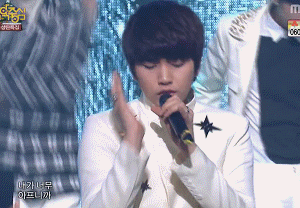 kaori-hayashi:  b1a4 @ ‘tried to walk’ live stages 12/? 