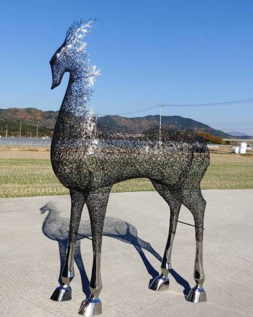 crossconnectmag: Surreal Metal Sculptures by Kang Dong Hyun Kang Dong Hyun, an artist from Korea, c