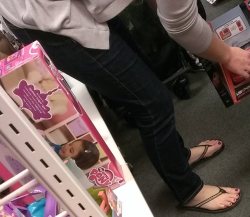 feetish85:  Ran in to a friend at the store. She has really nice feet. 