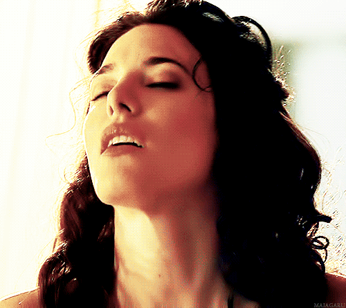k-bex:  REASONS TO LOVE JAIME MURRAY…. 1.   I don’t even need a f*cking list…2.   You’re welcome. 