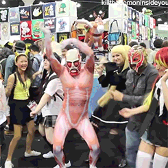 annameii:  killthedemoninsideyou: The Colossal titan knows how to dance   omg this