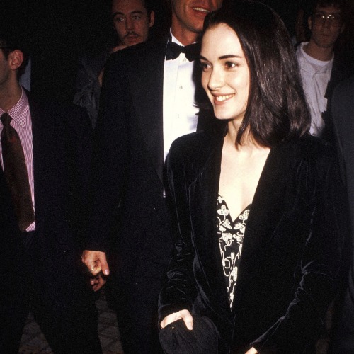 dicaprio-diaries:Winona Ryder at The Sixth Annual American Cinematheque Award Salute - March 23, 199