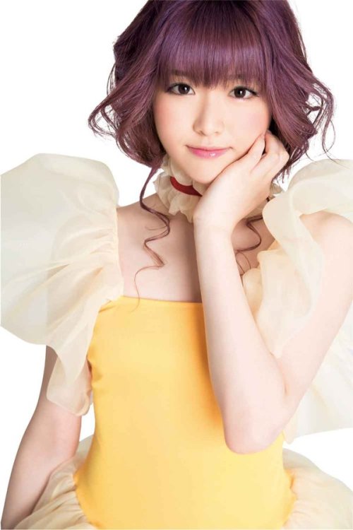 unknown999: (via ナタリー - 乃木坂46松村沙友理「スピリッツ」でクリィミーマミに変身)