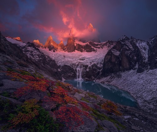 coiour-my-world:Ted Gore Photography - Timeline | Facebook ~ Monte Fitz Roy, Patagoniahttps://www.facebook.com/tedgoreph